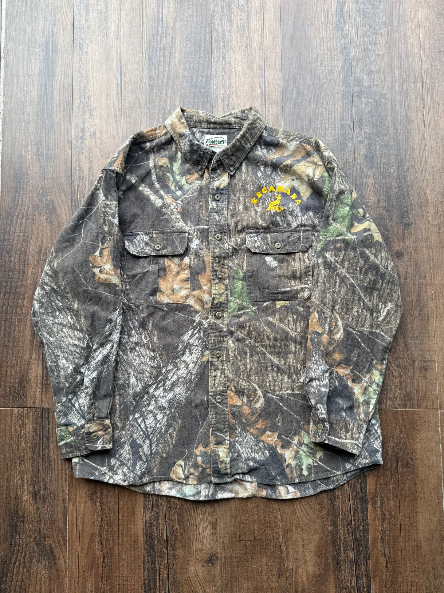 Escanaba Button Up Shirt - XL (VINTAGE UPCYCLED)