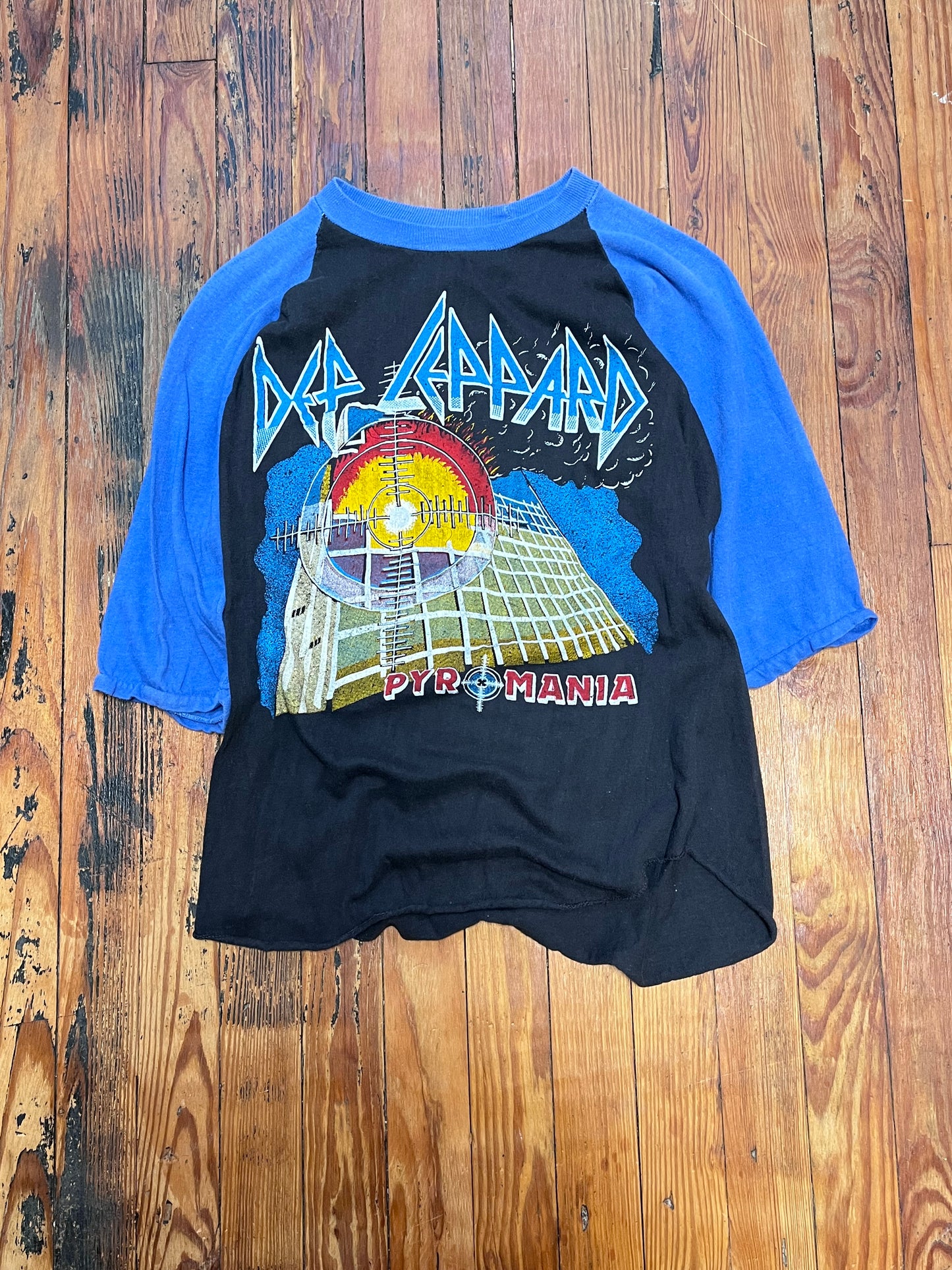 Def Leppard Pyromania Tour Raglan 1983 - Medium